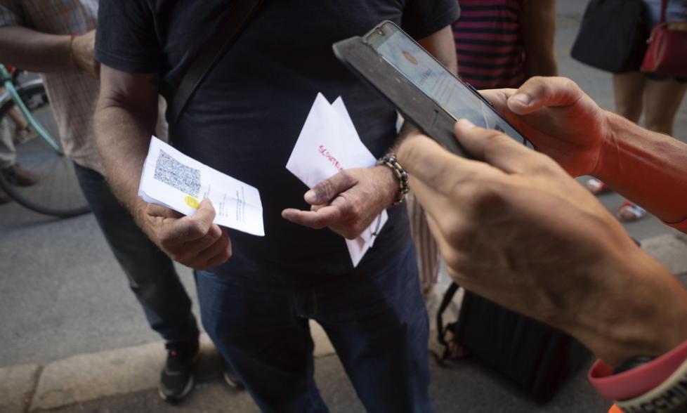Green pass, a Livorno le associazioni lanciano l’sos per i locali: «Il governo chiarisca, i clienti ci aiutino» 