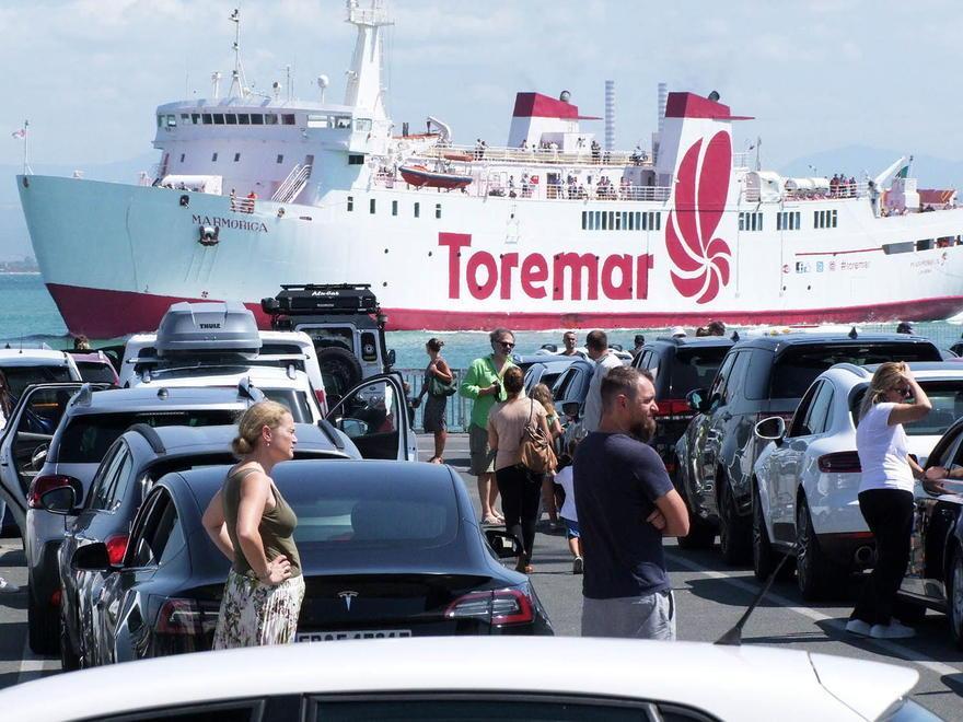 Maxi code per il porto di Piombino: come è nato il caos e le previsioni per il prossimo week-end