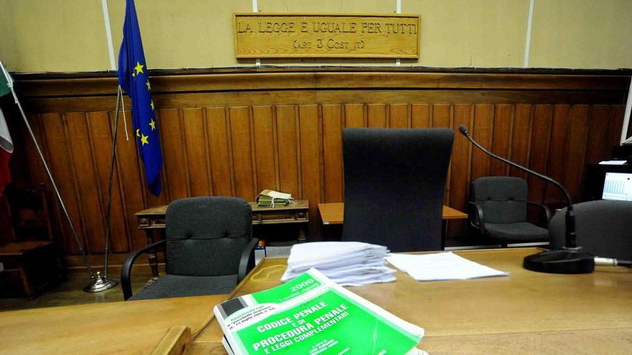 Maltrattamenti sulla figlia: donna allontanata da casa