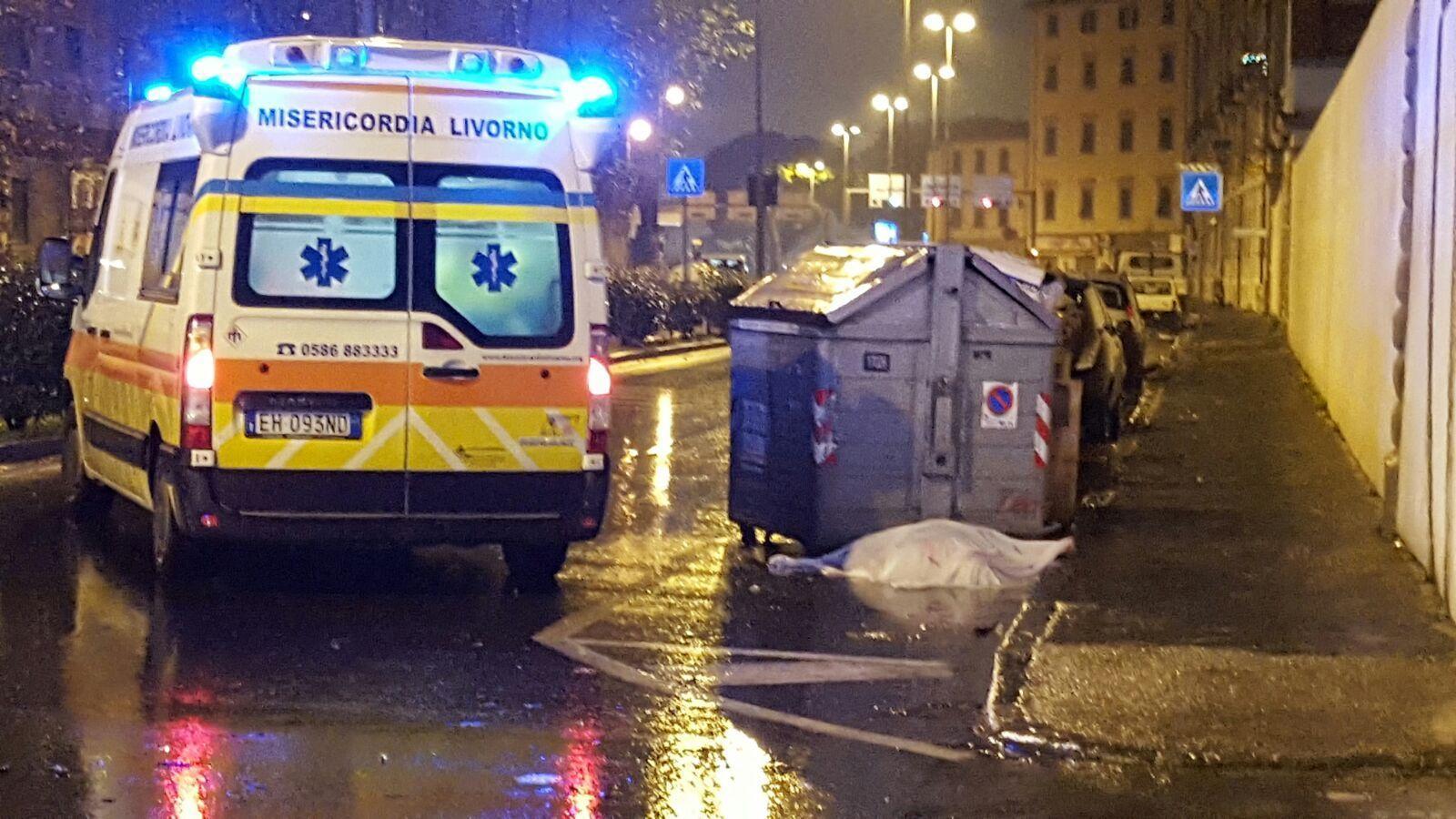 Perde il controllo della moto all'ingresso della Fi-Pi-Li: grave dopo un volo di dieci metri