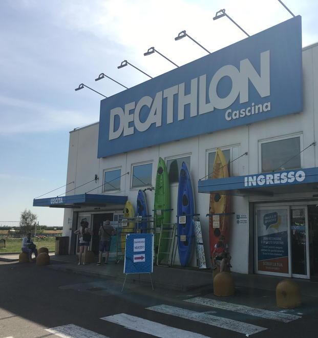 Il negozio Decathlon a Navacchio