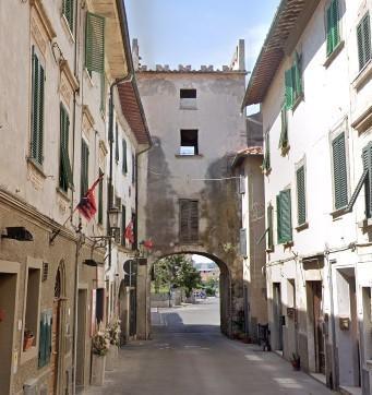 Nuova illuminazione alle porte Caprugnana e Catiana