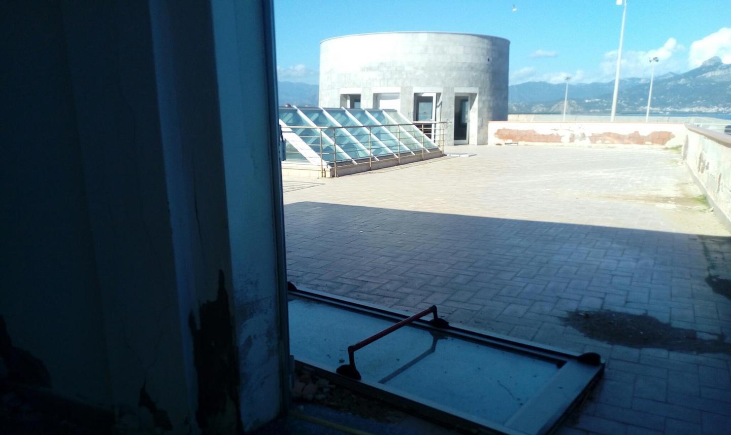 Si progetta la nuova stazione ma i traghetti non ci sono più