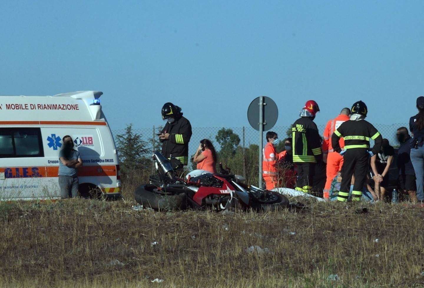 Scontro fra moto, muore un camionista 