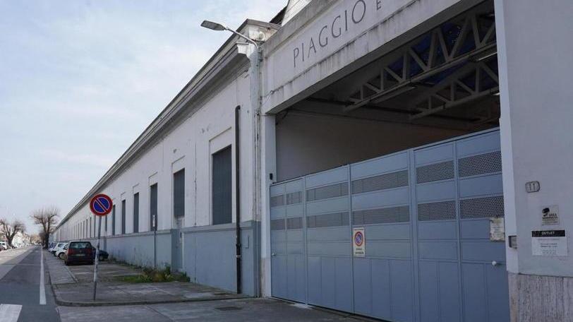 Piaggio chiusa fino al 23 agosto, poi via all’intesa per assumere