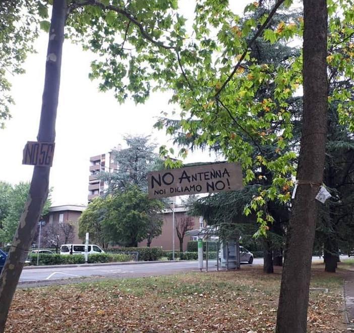 Nato il comitato di via Gozzano contro l’impianto telefonico 