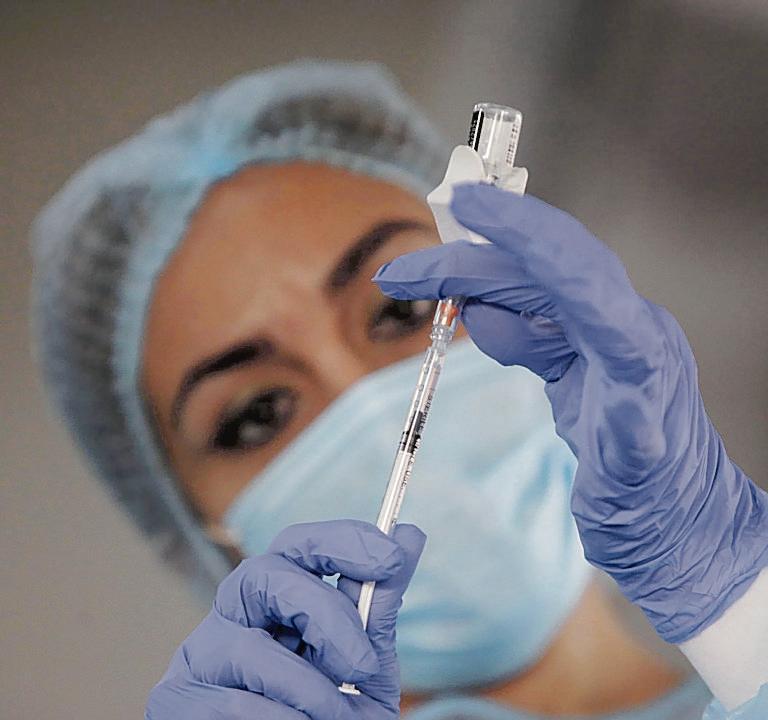 Ferrara, "Open Pfizer": portale per le vaccinazioni tra i 12 e i 30 anni