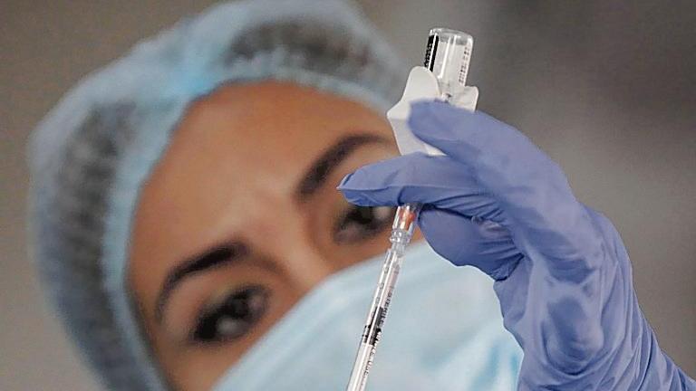 Ferrara, "Open Pfizer": portale per le vaccinazioni tra i 12 e i 30 anni