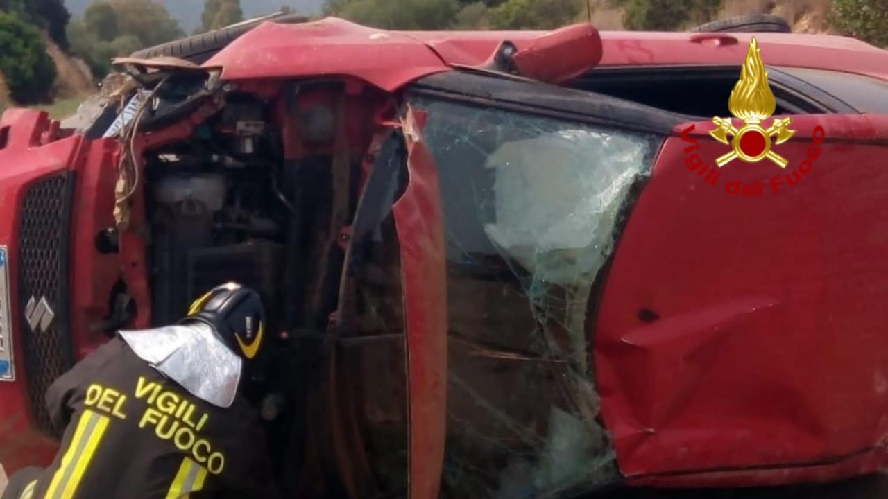 Castiadas, scontro fra due auto: una donna ferita