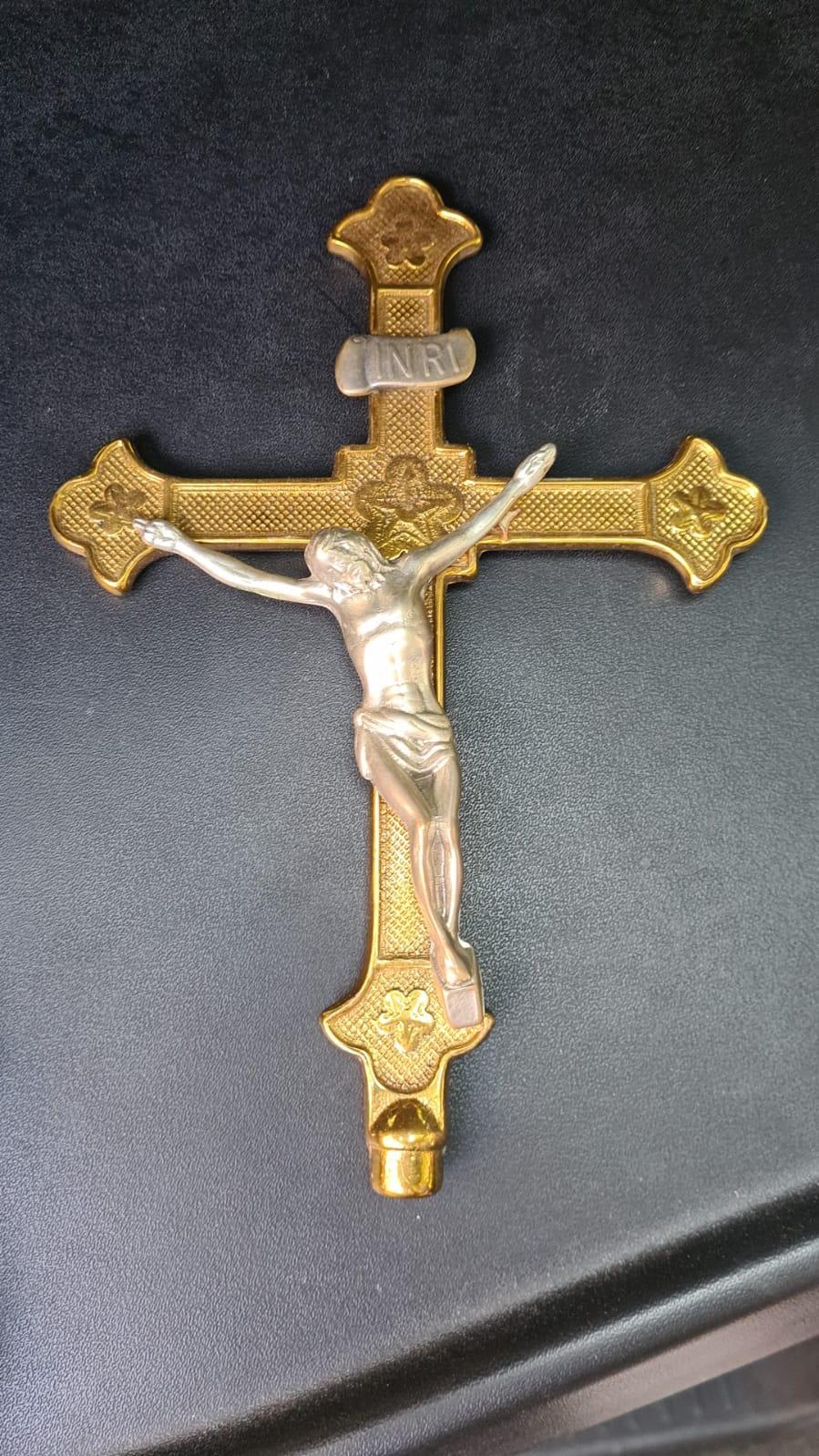 Ritrovato il crocifisso rubato della chiesa di Vada 