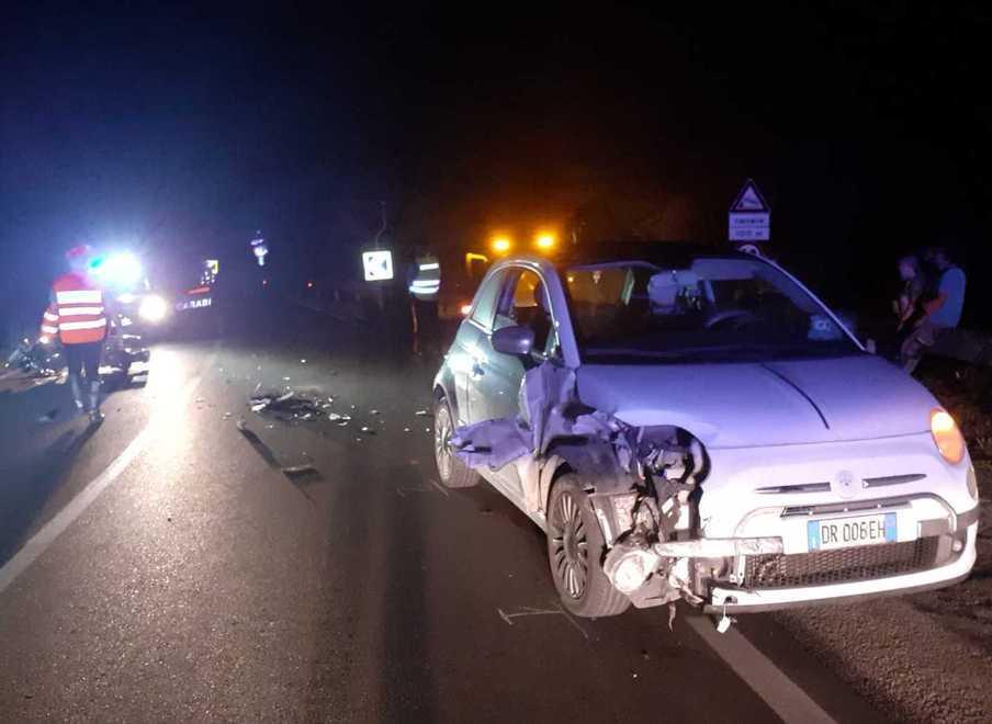 Grave motociclista dopo impatto con auto lungo la Acciaioli
