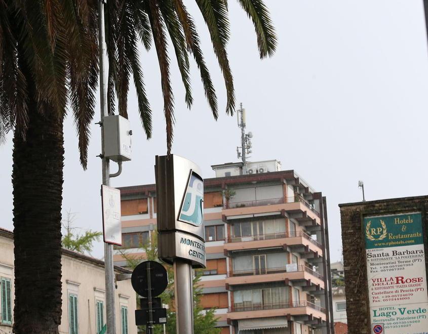 Una telecamera di sorveglianza nei pressi della stazione