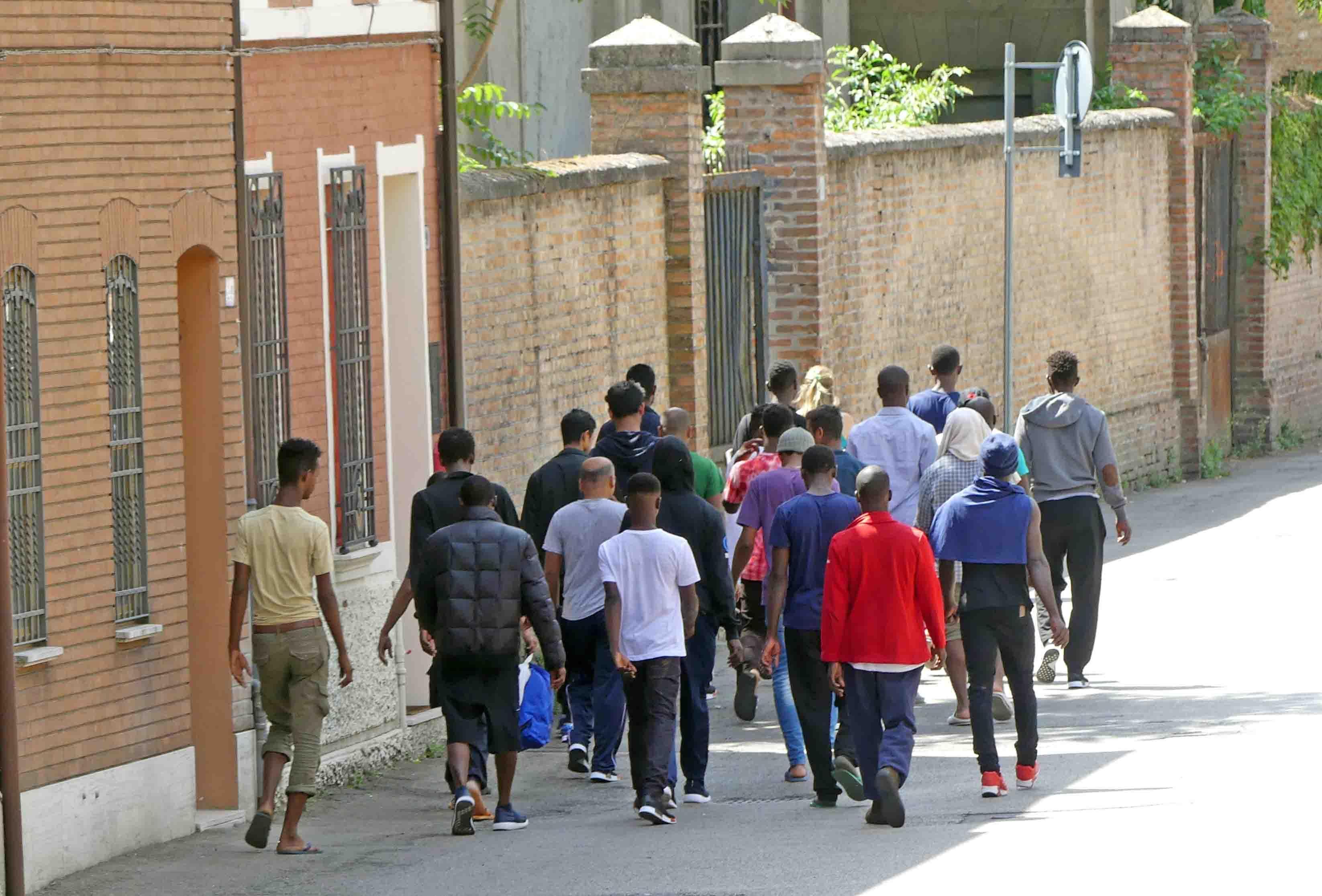 Don Bedin: migranti tutti inseriti, lavorano e fanno i volontari 