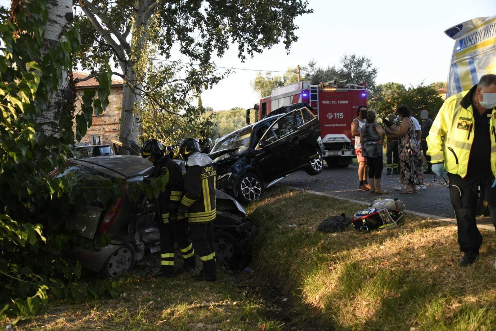 L'incidente di Montecarlo (foto Sernacchioli)