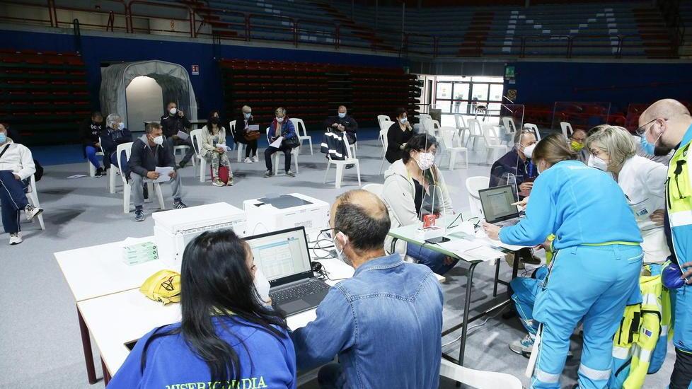 Oltre 600 persone vaccinate al giorno