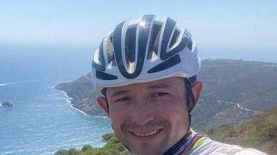 Si scontra con un’auto il campione del mondo di mountain bike