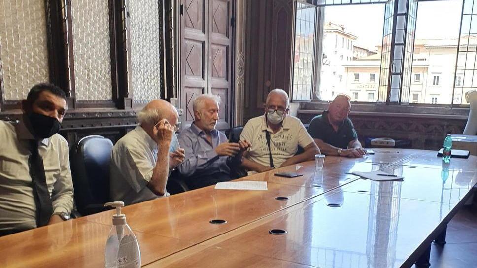 Vertice in Comune sul contrasto ai tassisti irregolari