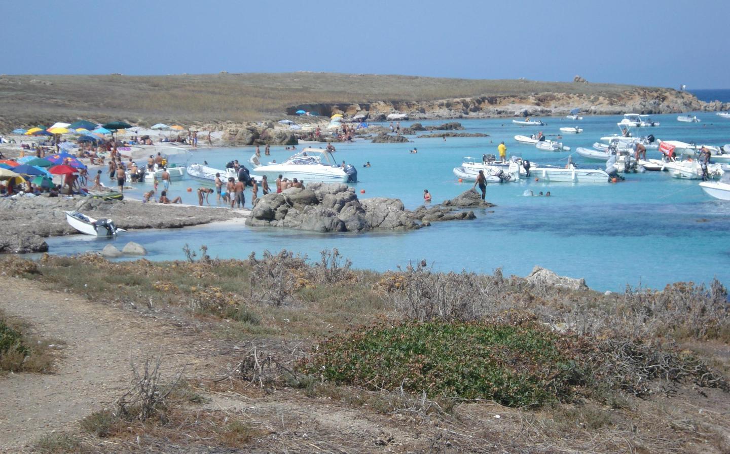 Niente corsia di sbarco, tanti rischi per i bagnanti 