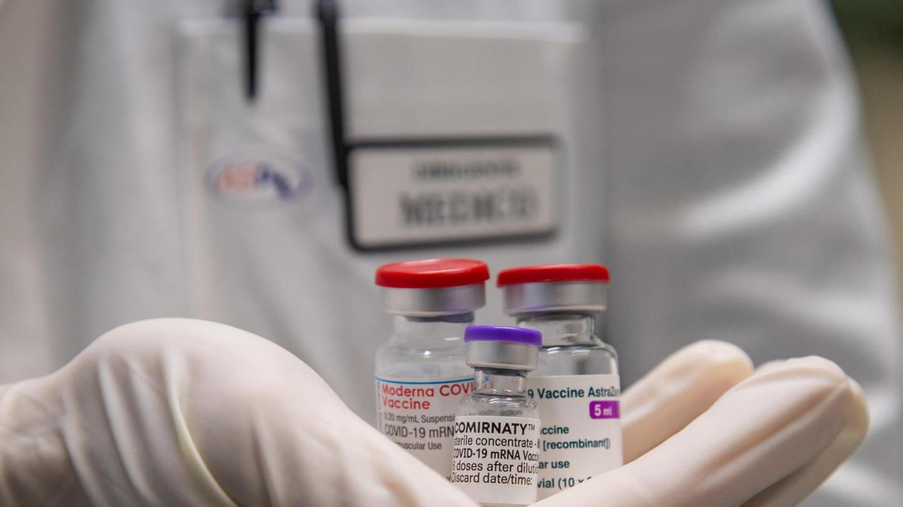 «Dottore, ho la psoriasi»: no vax, caccia all’esenzione