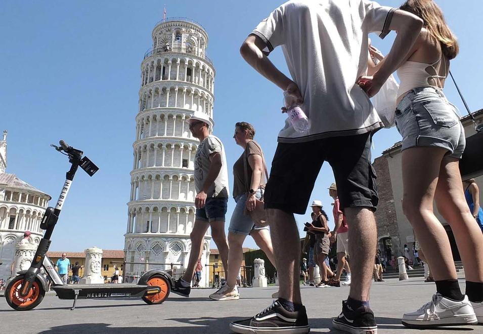 A Pisa i monopattini elettrici per ridurre gli incidenti: la velocità si autolimita 