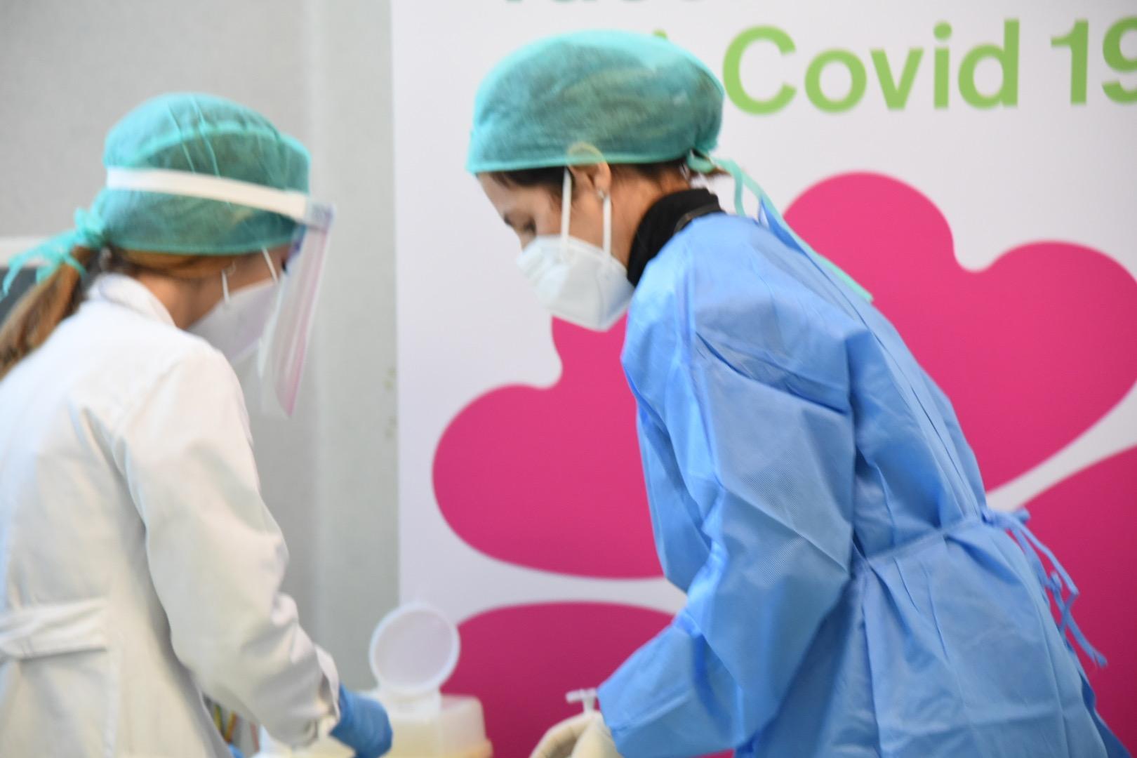 Operatori sanitari no vax sospesi dal lavoro: in molti pronti al ricorso