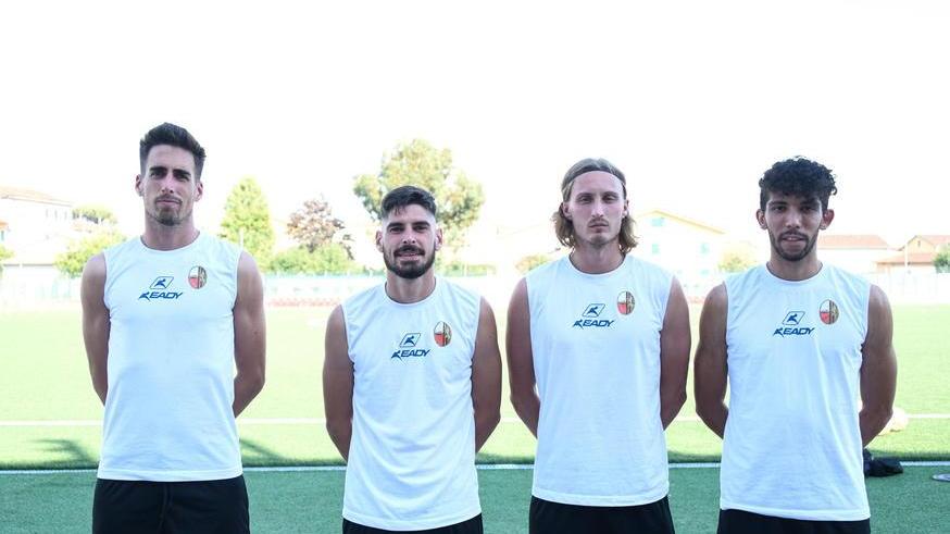Lucchese, dopo Papini e Yakubiv sono in arrivo quattro calciatori