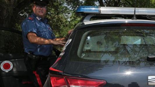 Tenta un furto in casa ma i vicini la incastrano