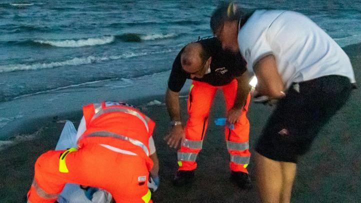 Quell’annegamento si poteva evitare Sotto accusa soccorsi e mancati divieti