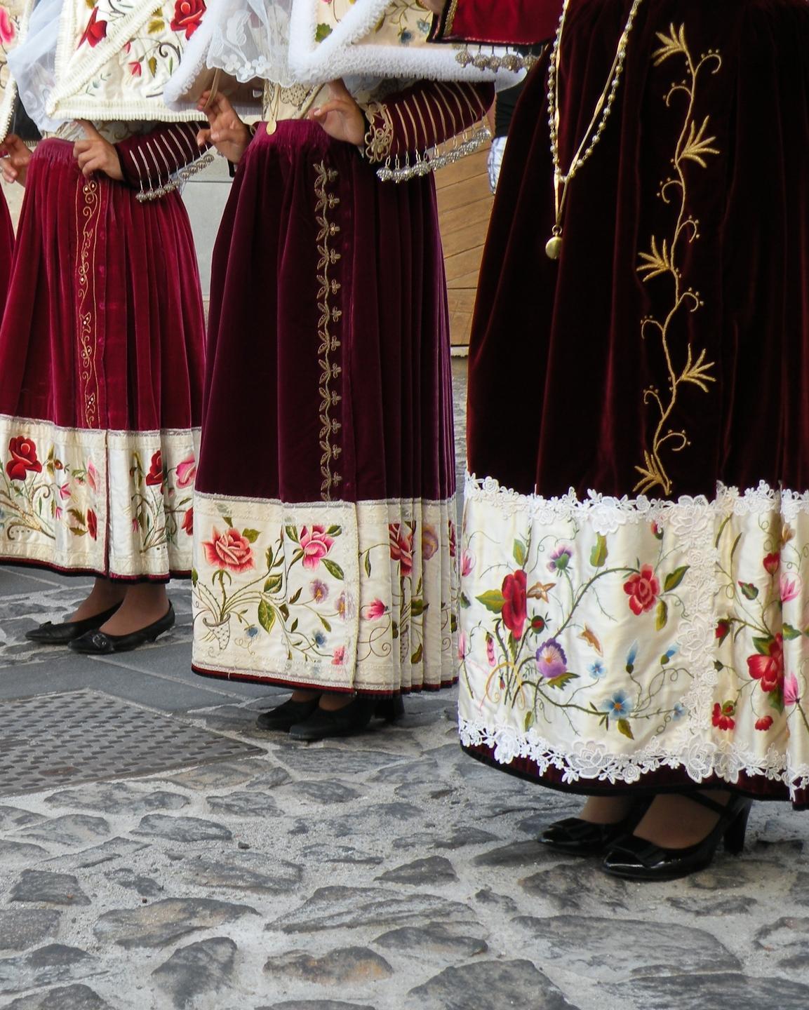 Le tradizioni di Osilo per salutare gli ospiti dei tre paesi europei