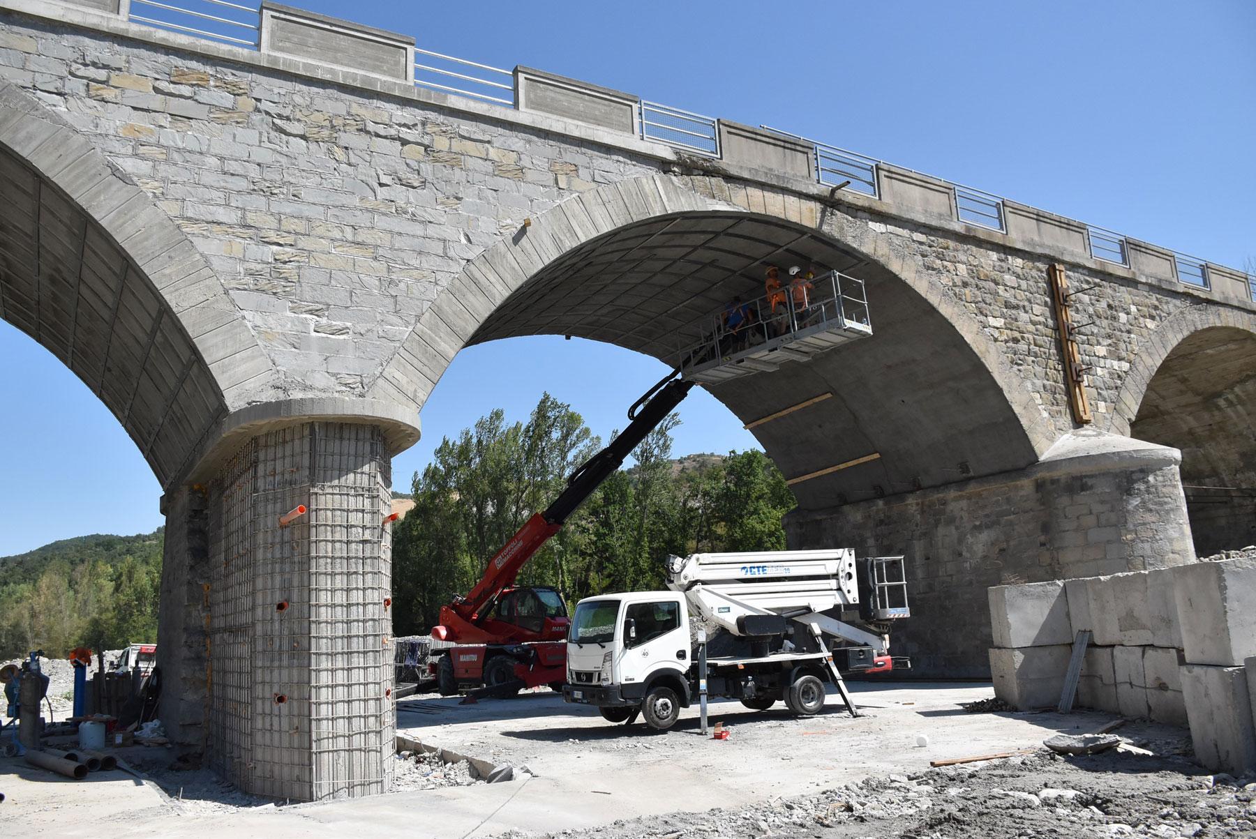 Ricostruiti gli archi di Ponte Samone sulla strada tra Pavullo e Guiglia