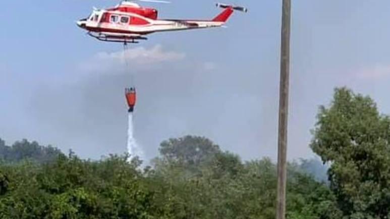 Un altro incendio lungo la ferrovia, treni in tilt