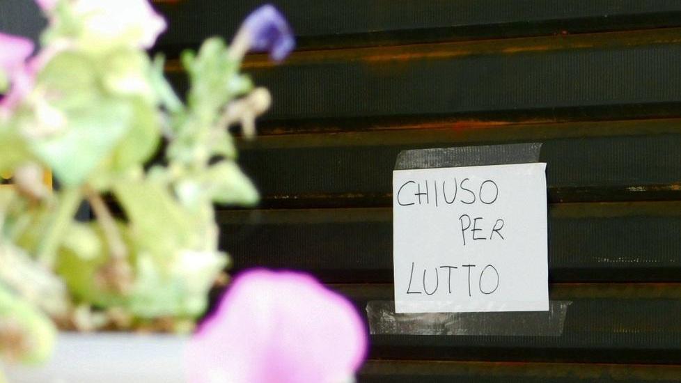 Proclamato il lutto cittadino «Sconvolti dalla tragedia»