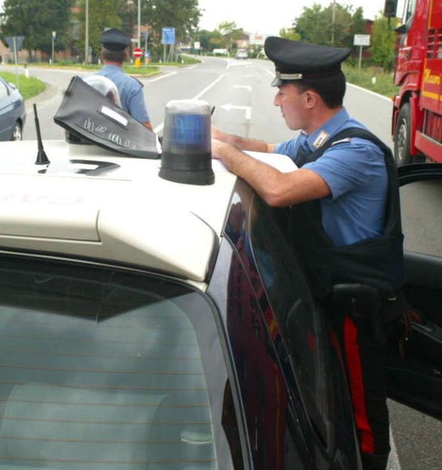 Sorpresi dai carabinieri sei giovani alla guida in possesso di droga
