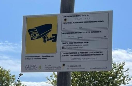 “Furbetti” dei rifiuti Arrivano le telecamere contro l’abbandono 