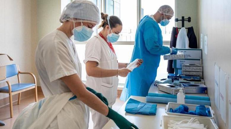 Più contagi, tre regioni a rischio: c'è anche la Toscana, ma l'Italia resta bianca