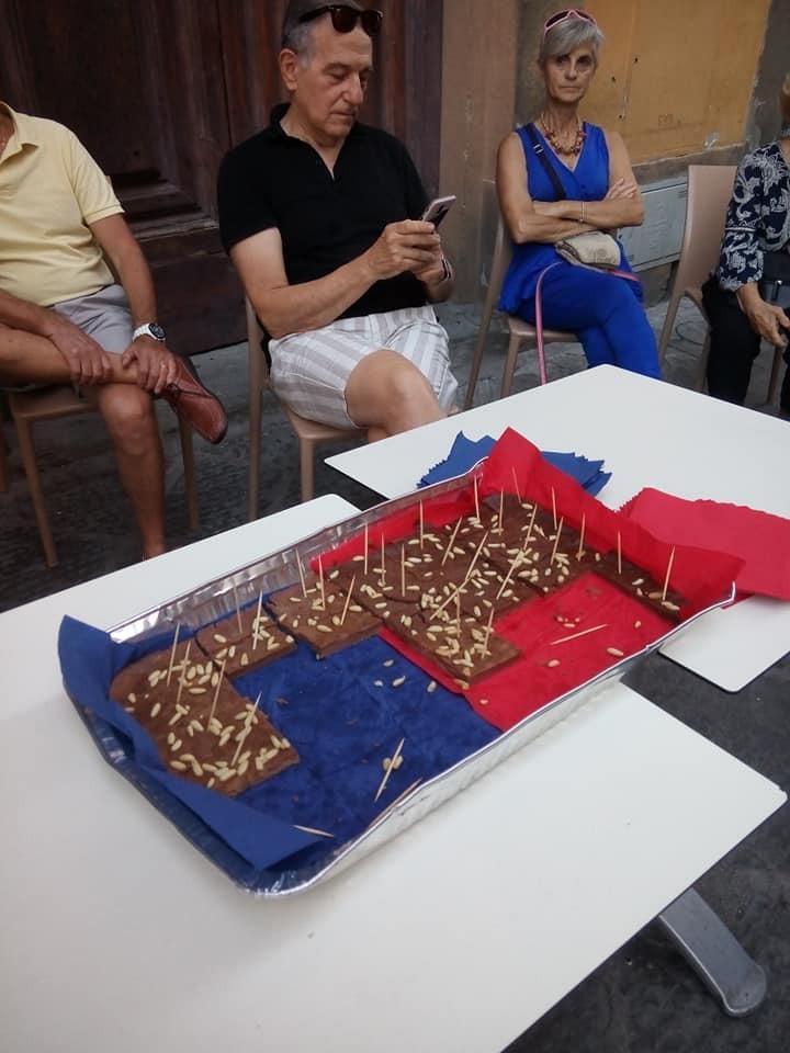 Il castagnaccio in piazza del Comune nel Ferragosto 2019