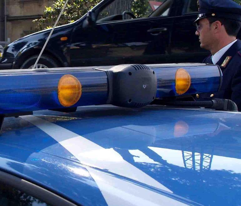 Muore in casa per un malore, inutili i soccorsi 