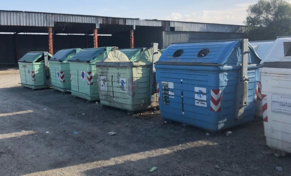 Opposizione all’attacco: «Abbandono selvaggio di rifiuti a La Rosa»