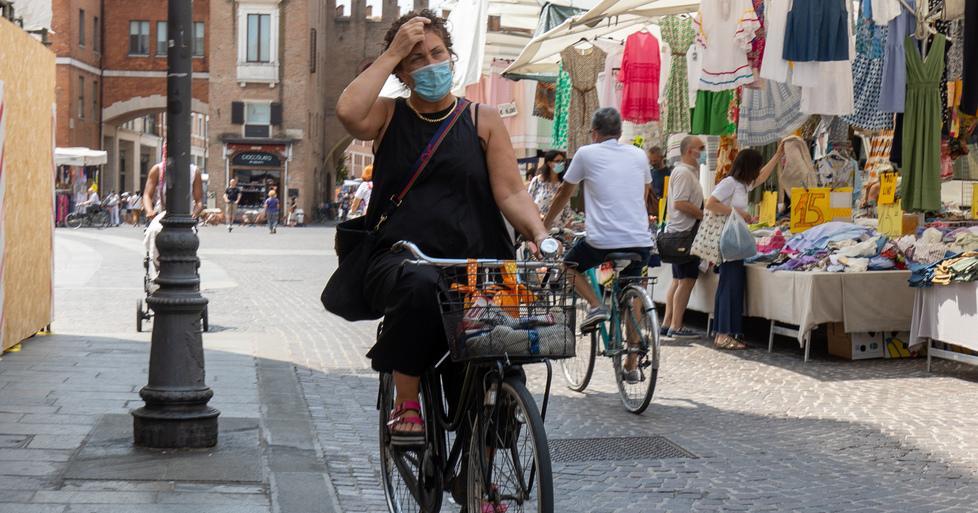 Allerta caldo, picchi a 37°