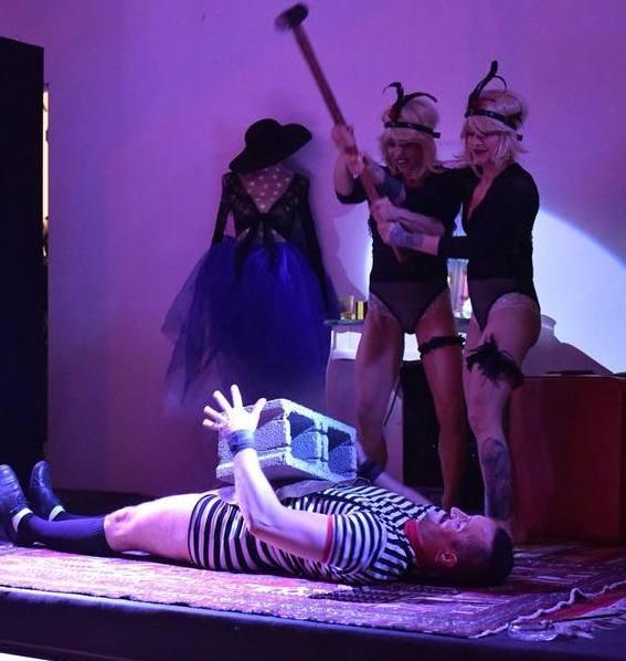 Lunedì in piazza Cossiga lo spettacolo del “Circo retrò”