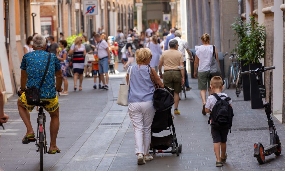 Ferrara, continua il calo delle attività: «Un 20% in meno di vendite sul preCovid» 