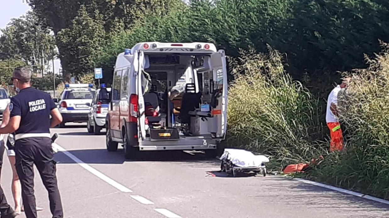 Portomaggiore, motociclista grave dopo lo scontro col trattore