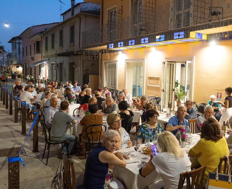 Ferragosto con il “tutto esaurito” a Montecatini. «Che questo pienone sia di buon auspicio» 