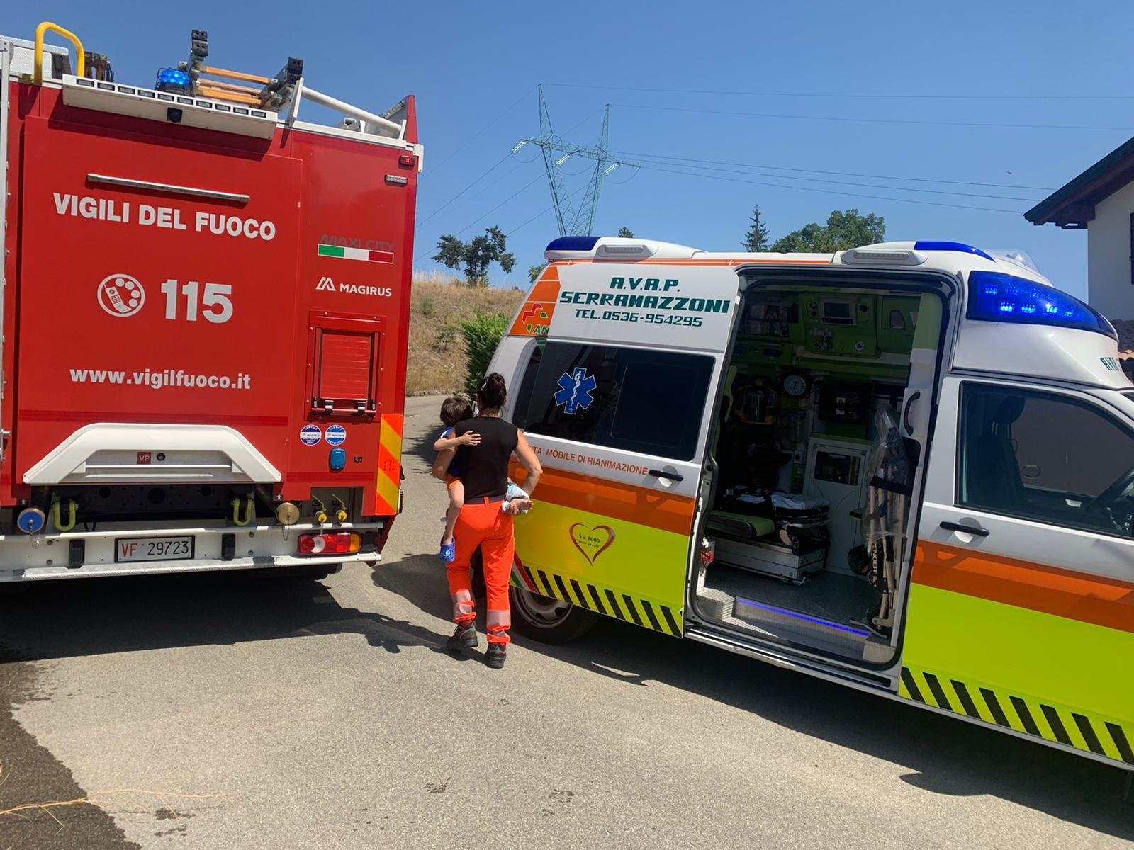 Serramazzoni. Bimbo di 4 anni finisce incastrato col piede nella bici 