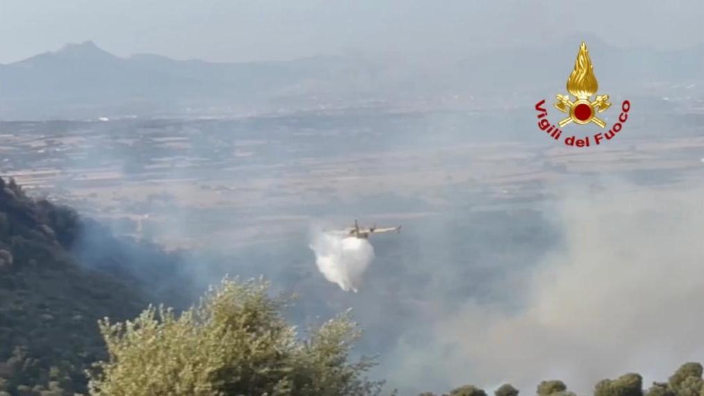 Incendi in Gallura: squadre impegnate su quattro fronti 