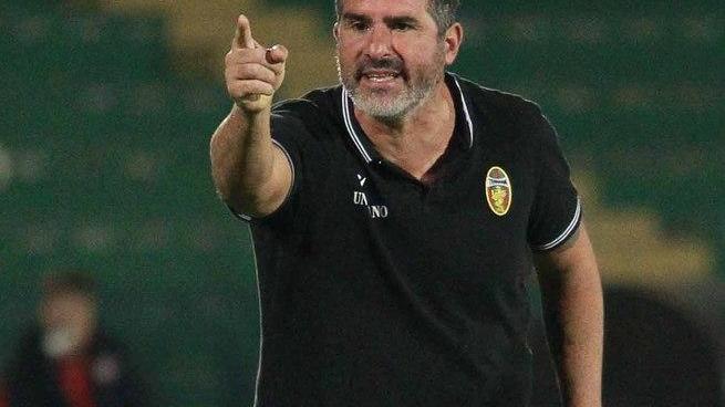 Lucarelli, la “sua” Ternana fa il colpaccio a Bologna Il Crotone elimina il Brescia