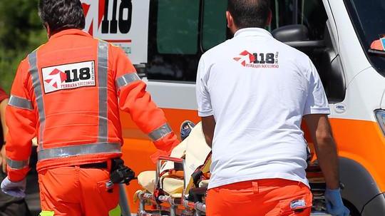Scontro all’incrocio In cinque all’ospedale