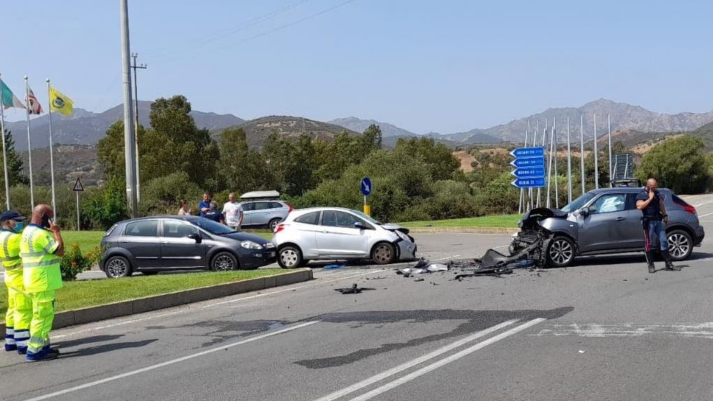 Tre incidenti a Budoni, motociclista in ospedale 
