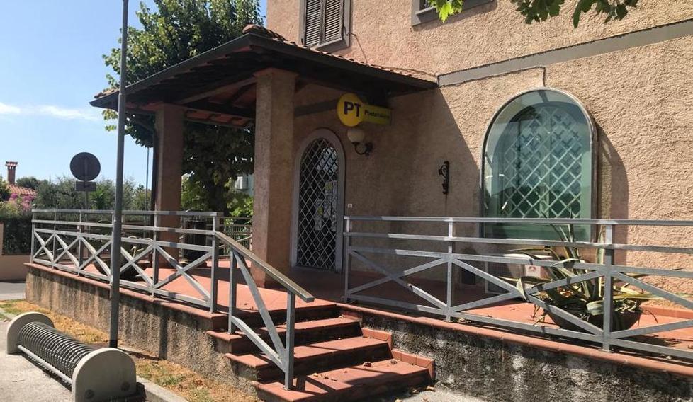Poste di Vaiana chiuse, la rabbia di Murzi: «Pronti a chiedere i danni» 