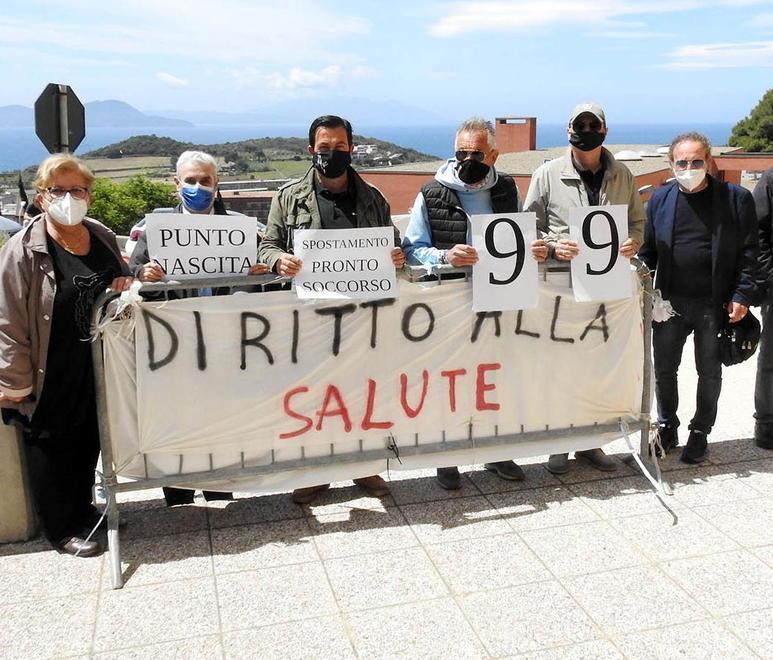 Il comitato Villamarina: «Reparti decimati» 